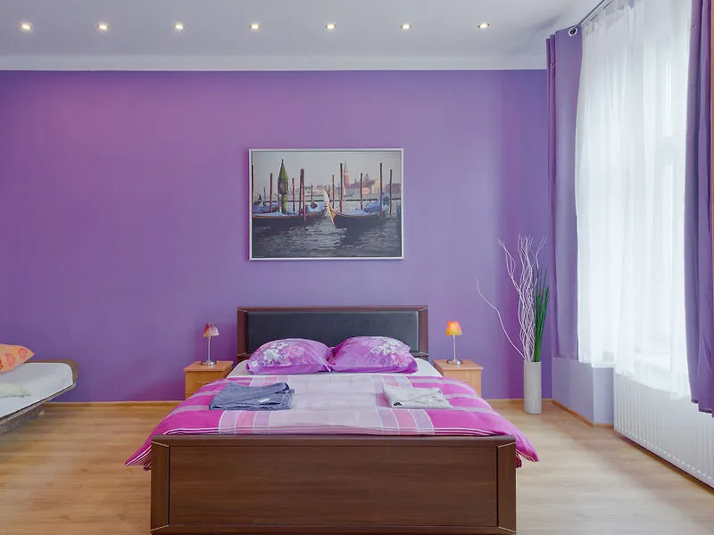Queen Apartments contacts